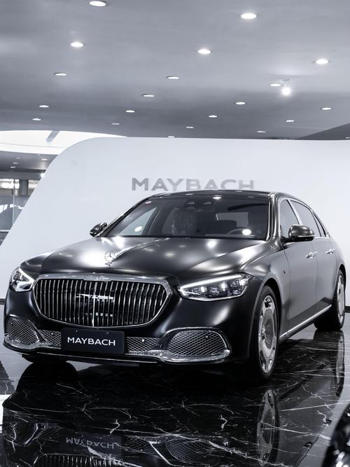 成都164岚图汽车的售后服务让用户无忧出行，迈巴赫未来的豪华车趋势